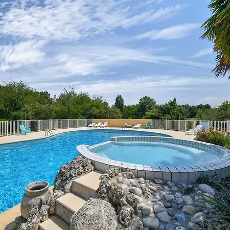 Appealing Holiday In Saint-savinien With Garden *