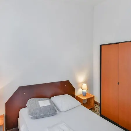 Appealing Holiday In Saint-savinien With Garden Casa vacanze