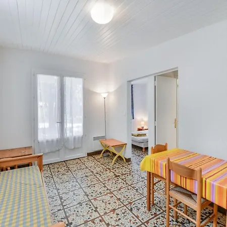 Appealing Holiday In Saint-savinien With Garden Casa vacanze *
